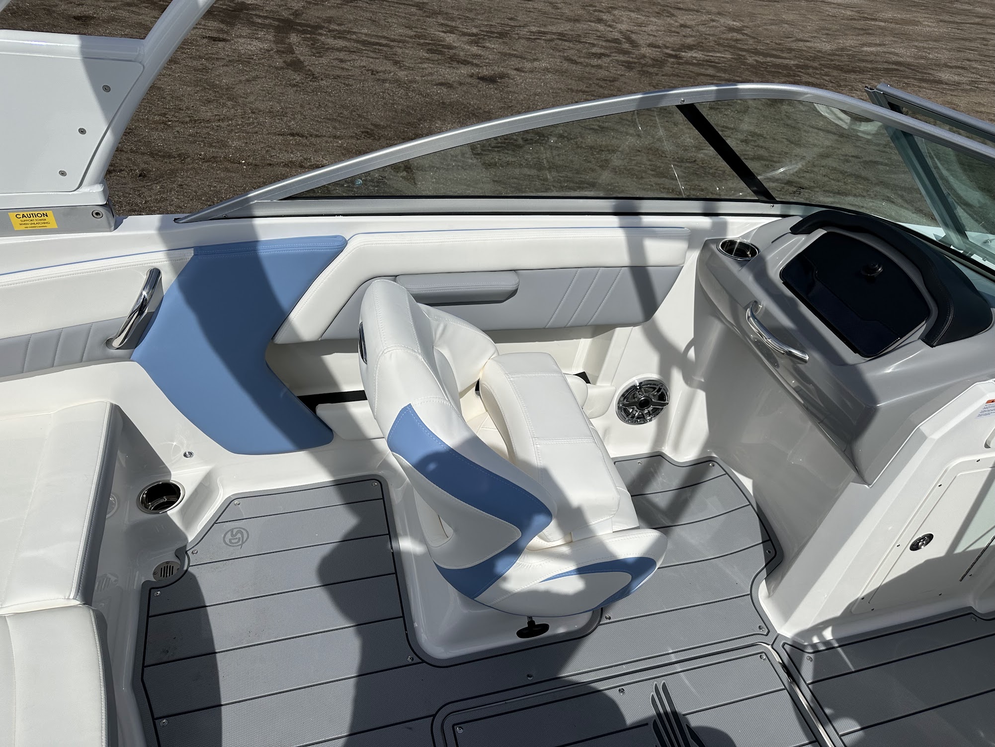 2024 Chaparral 21 SURF 250HP Mercruiser forward drive. - Photo 19